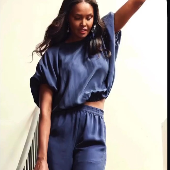 Unsubscribed Rib Trim Oversized Top - Picture 2 of 2